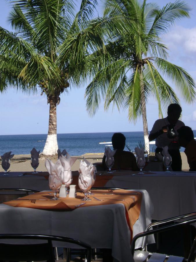 Claudio & Gloria Beach Front Rooms Playas del Coco Kültér fotó